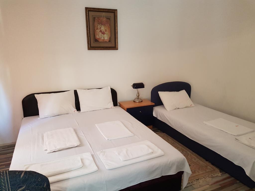 Lira Inn Ni Exterior foto