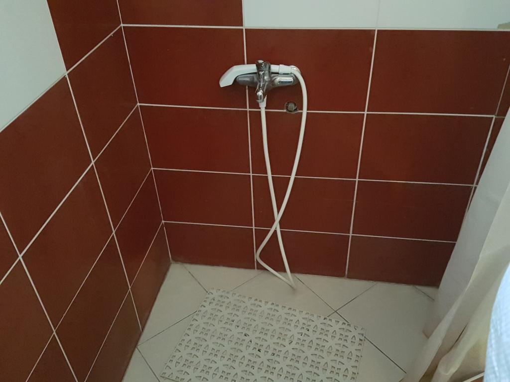 Lira Inn Ni Exterior foto